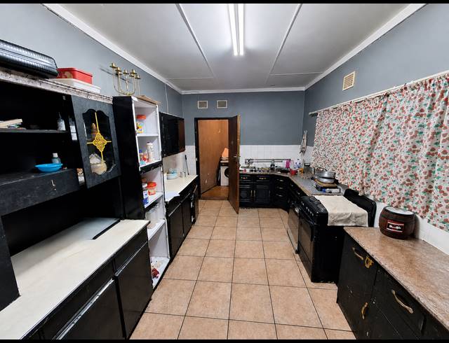 3 BEDROOM HOUSE FOR SALE IN VANDERBIJLPARK SW 1